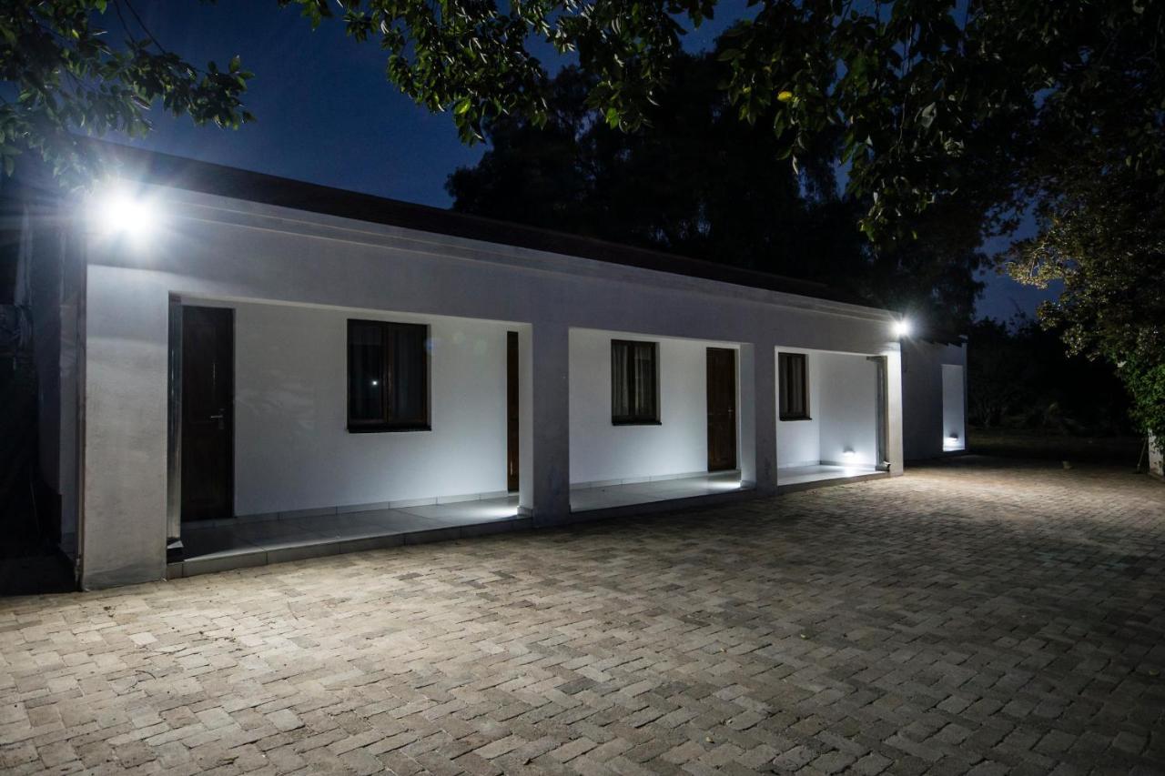 The Royal Guest House Klerksdorp Exterior photo