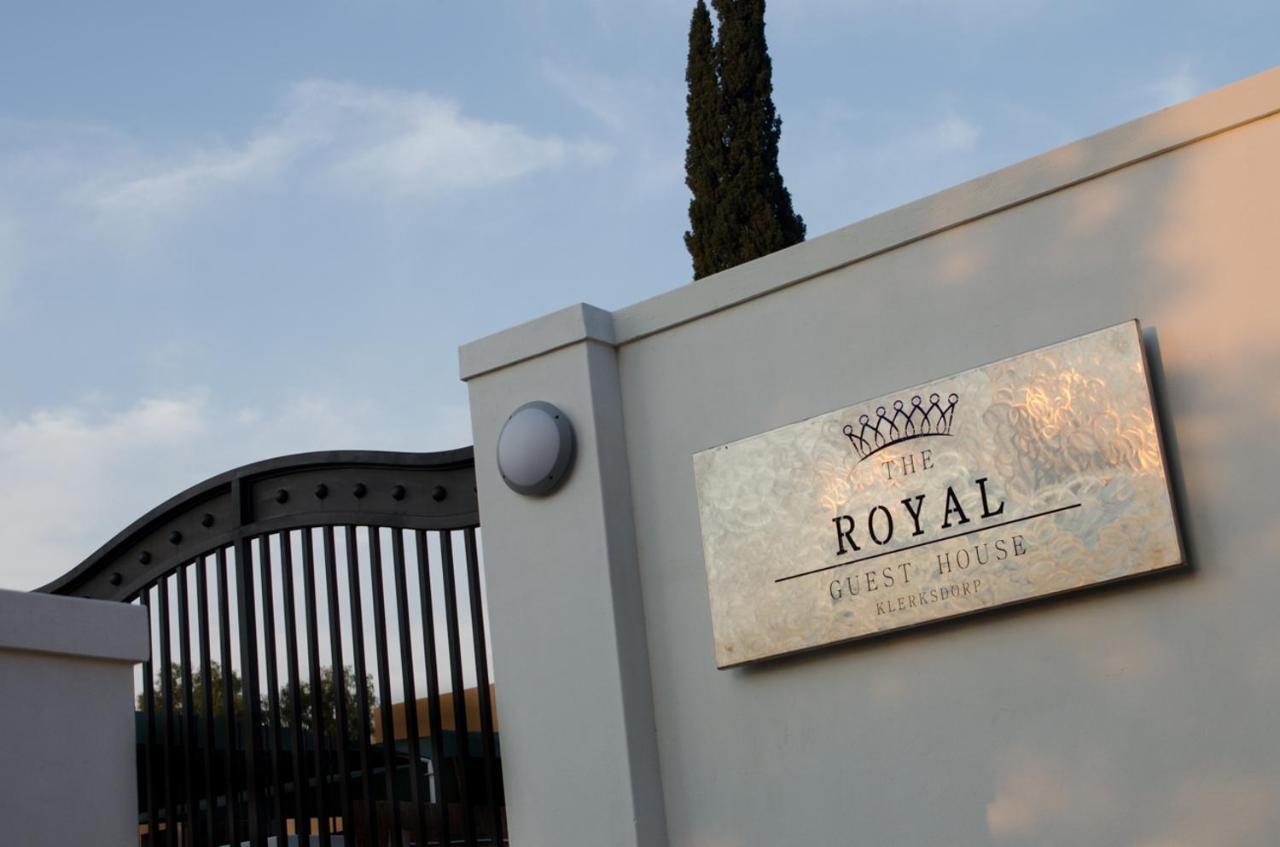 The Royal Guest House Klerksdorp Exterior photo