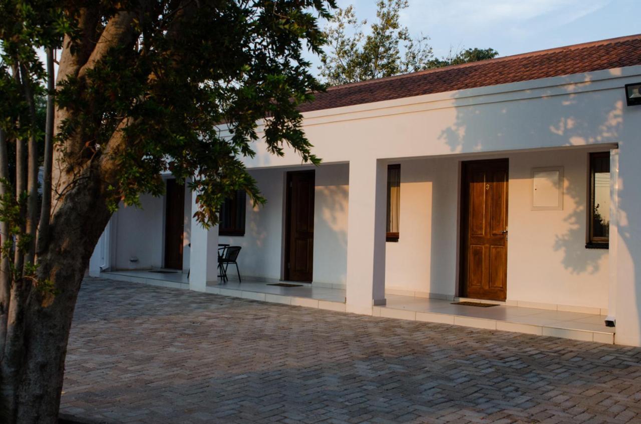 The Royal Guest House Klerksdorp Exterior photo